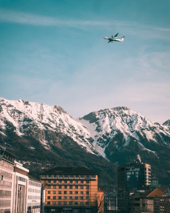Unsplash ID qTWJ2VxLVDU