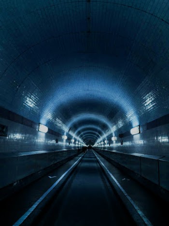 Unsplash ID qVyo06AwFtE