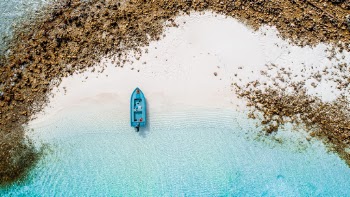 Unsplash ID _r0YF9kK-Kc