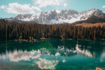 Unsplash ID R4y_E5ZQDPg