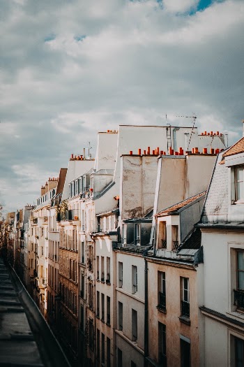 Unsplash ID r6lESMlRtLQ
