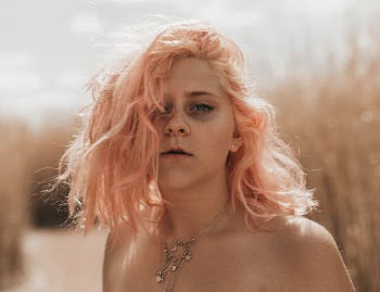 Unsplash ID rLCNE96I1MA