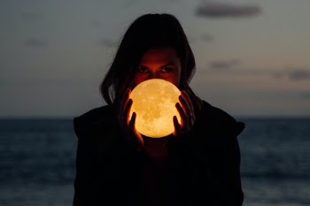 Unsplash ID rQ5dDFQS3r8