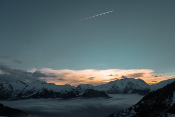 Unsplash ID rzsyLipvlqE