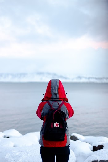 Unsplash ID s-Ihiwhg1no