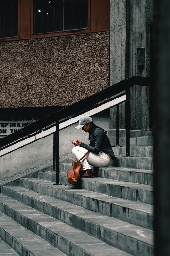 Unsplash ID sr9G7NFvlYI
