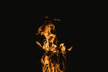Unsplash ID tHBXGd7Mv9A