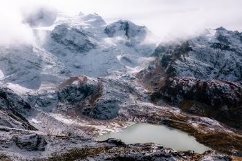 Unsplash ID tjwiDhFVIM4