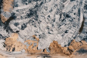 Unsplash ID TKy3LVuULQU