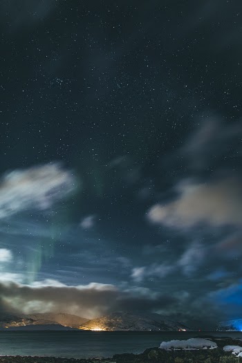 Unsplash ID tQ9US8krMps
