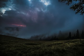 Unsplash ID UeimXDBtv3M