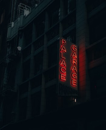 Unsplash ID uGBHT7zYCLY