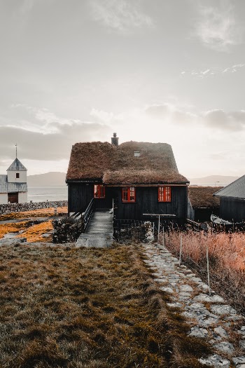 Unsplash ID uJEhH_DWZaM