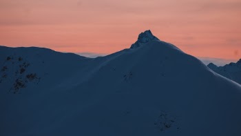 Unsplash ID UJnVaYcacZM