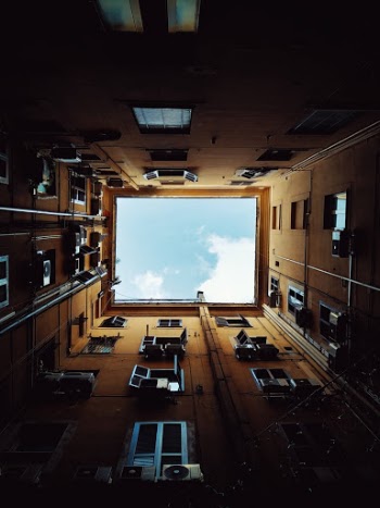 Unsplash ID uqR-tgJwyXM
