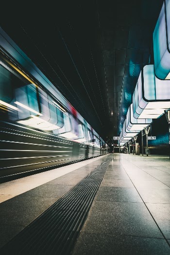 Unsplash ID uQS4asXHFo8