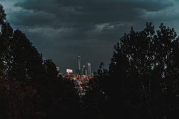 Unsplash ID uUR5qtGcvVc