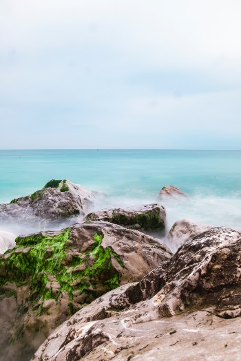 Unsplash ID uV4sSg3tOXM