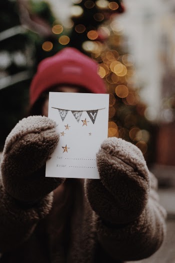 Unsplash ID UVPrs2vyXf0