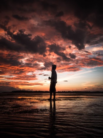 Unsplash ID uWWsGzraSmg