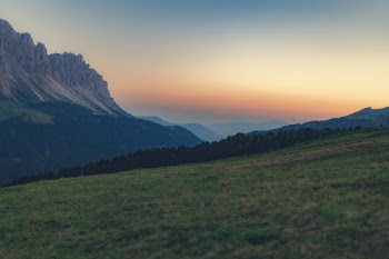 Unsplash ID v6erakFiNNU