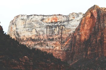 Unsplash ID VG9R4nzqfMI