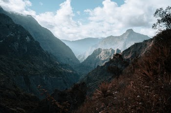 Unsplash ID VJlLx10OYRo