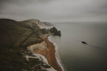 Unsplash ID vo5Wy7jArRw