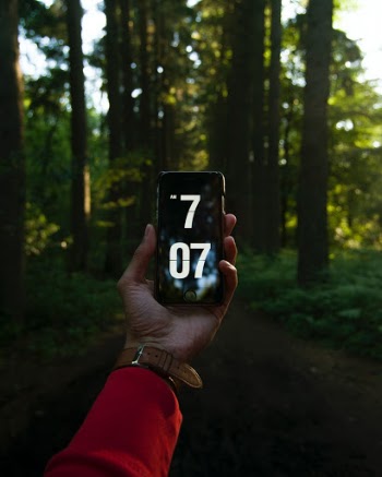 Unsplash ID vSMo58Tn4SQ