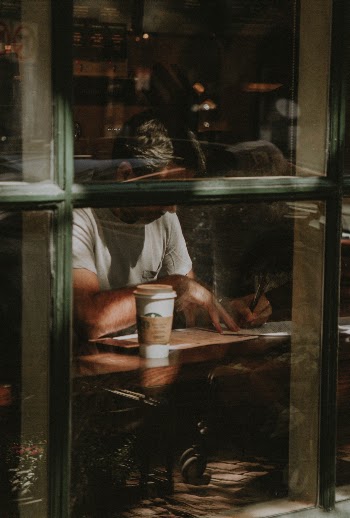 Unsplash ID VSon4X_wlfM