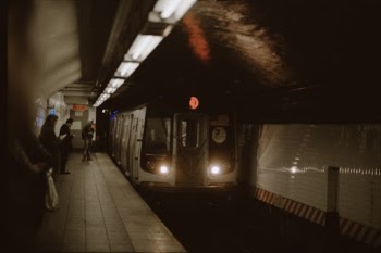 Unsplash ID vvaznLYofKc