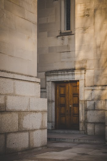 Unsplash ID vYMYHxGvVuQ