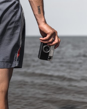 Unsplash ID x9zUfrqaL2I