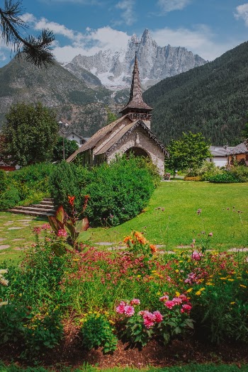 Unsplash ID xCiXro2avNI