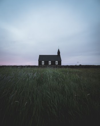 Unsplash ID xe-2yFdubIA