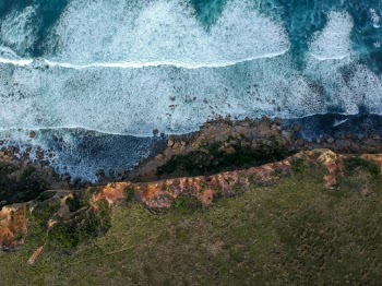 Unsplash ID xSntUiJzsKw