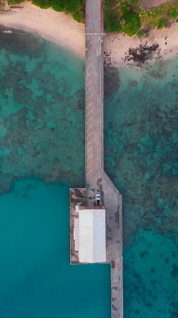 Unsplash ID xUCrW8aSotI