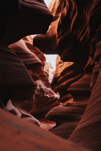 Unsplash ID XzG9XYwxgXc