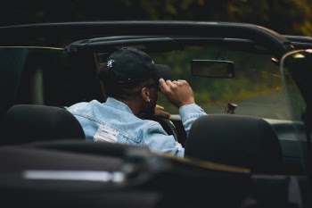 Unsplash ID Y6mHDrHzhN0