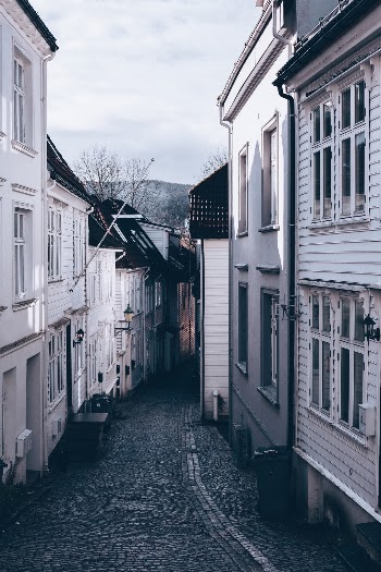 Unsplash ID yb5inB2uQgM