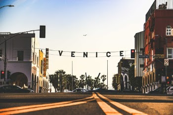 Unsplash ID YcYHHxKKlTk