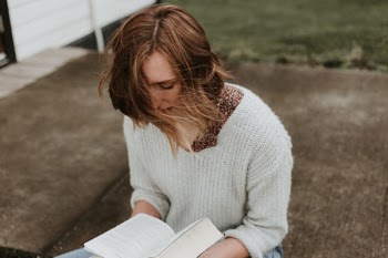 Unsplash ID YFC9Aky2rUg