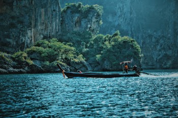 Unsplash ID YLUlWb0MJ8M
