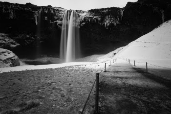 Unsplash ID YTB3TFbz19w