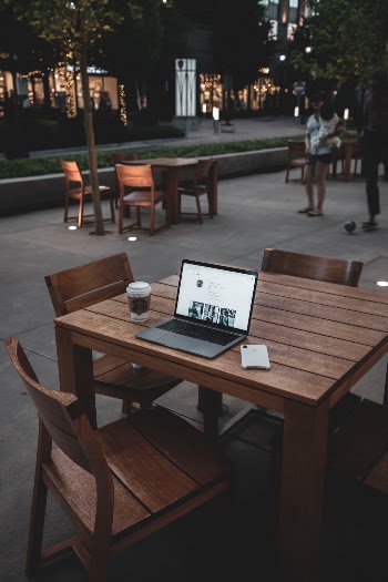 Unsplash ID z5MZRyK5YSU