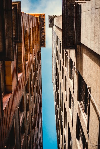 Unsplash ID ZFKgmBfkodA