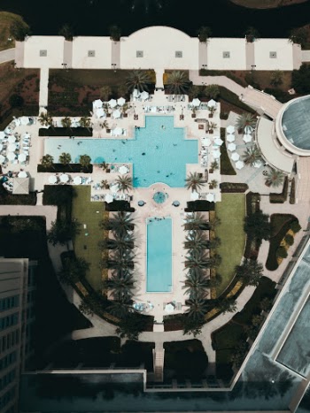 Unsplash ID zFUyUYMdIyE