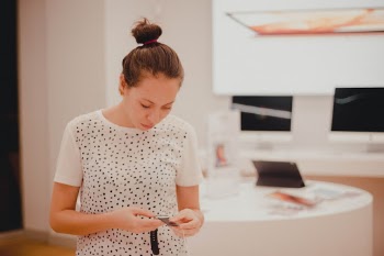 Unsplash ID ZKettr84-6Y
