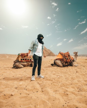 Unsplash ID zMEQG3h7jGg