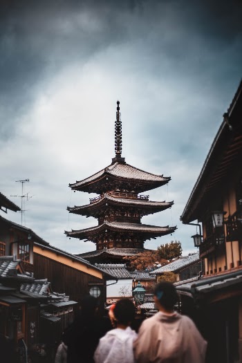 Unsplash ID zpoOWrxpKBg